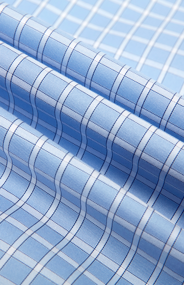 浅蓝色格子纯棉扣式领商务休闲衬衫